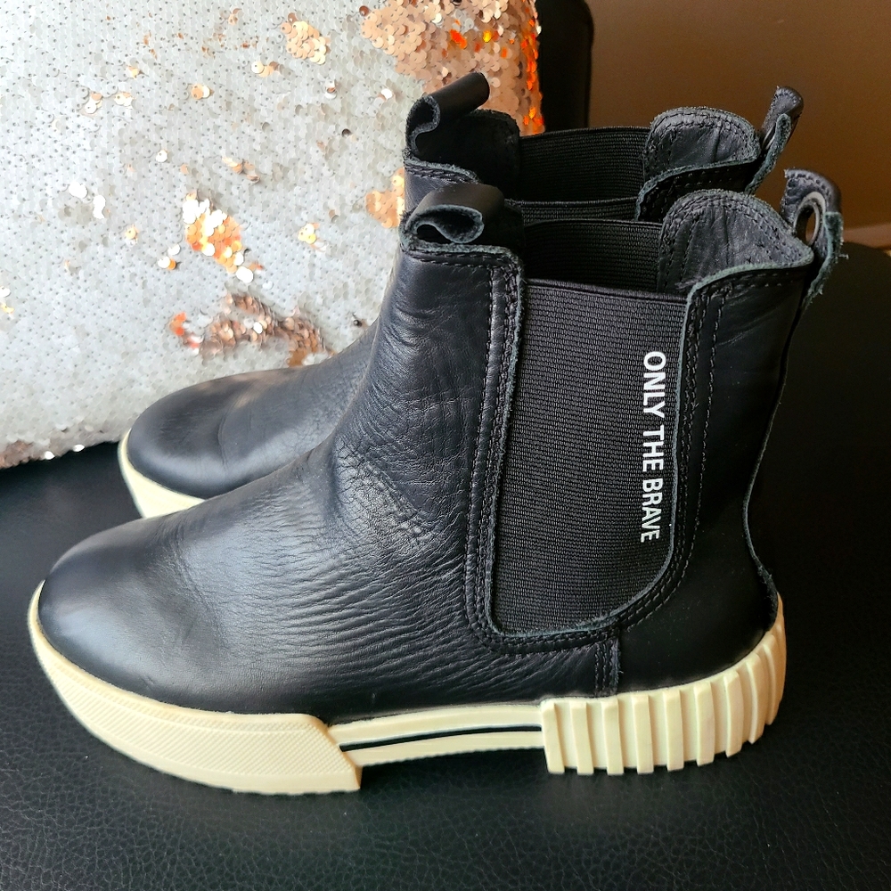 DIESEL boots size 8